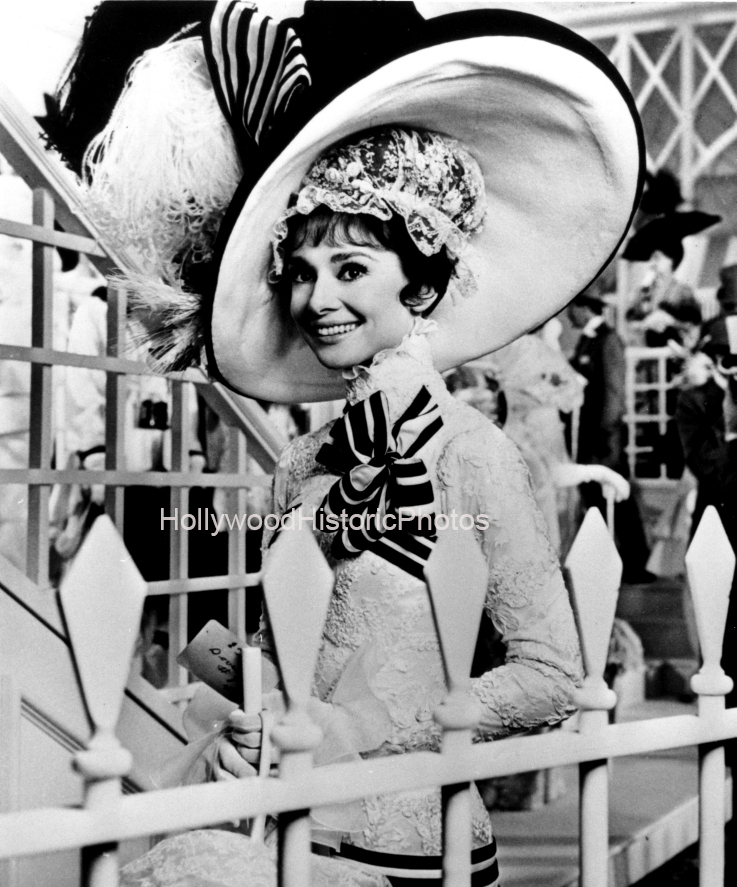 Audrey Hepburn 1964 My Fair Lady wm.jpg